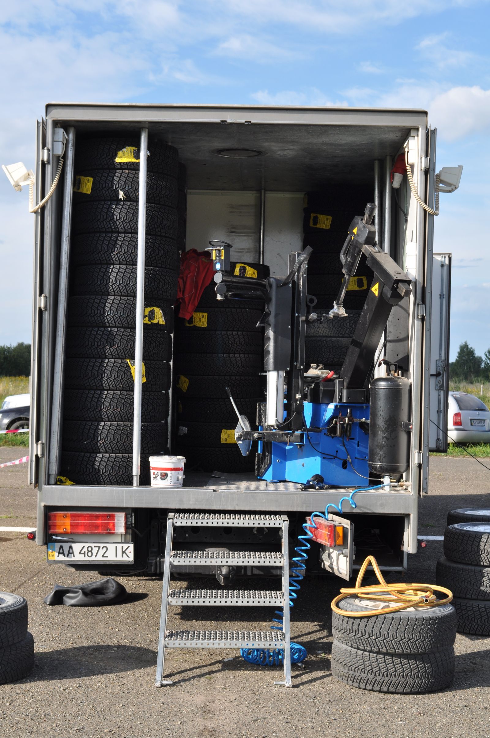 Mobile commercial tire service equipment ready for roadside support